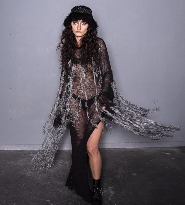 LOOK 5 - Robe longue witchy