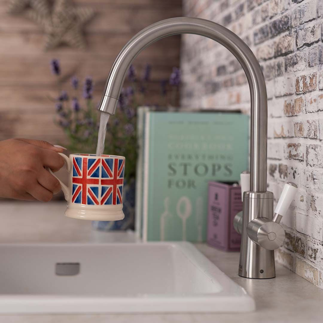 Qettle Signature Classic 4 in 1 Tap with 4 Litre Tank 