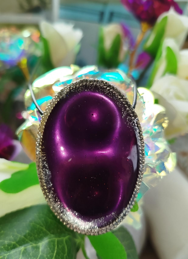 Pendentif Résine Mauve et Argent