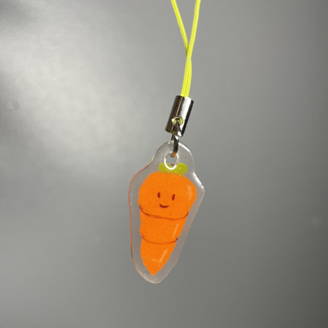 Mini Phone Charm Carotte 