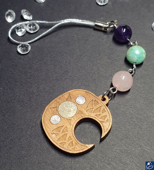 Bijou de téléphone lune - quartz rose, amazonite et améthyste