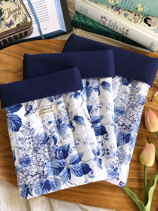 Pochette à livres en coton matelassé Philomèle - bleue