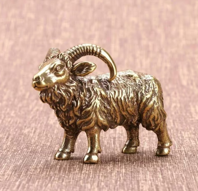 Prachtig massief bronzen beeldje van een Geit (6cm)