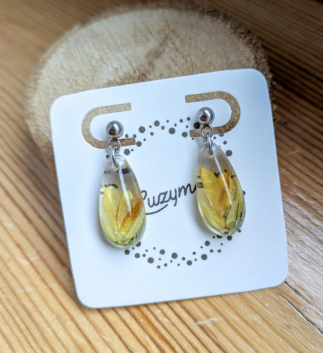 Pendientes de resina de flor de toxo 