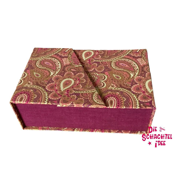 Carolin „Paisley in pink“