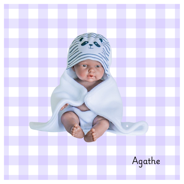 Poupée cape motif Panda