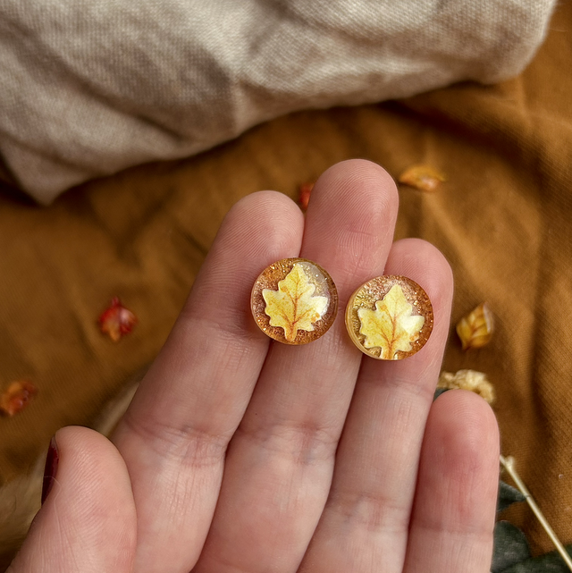 Autumn Leaf Stud Earrings - Pastel Yellow Leaves
