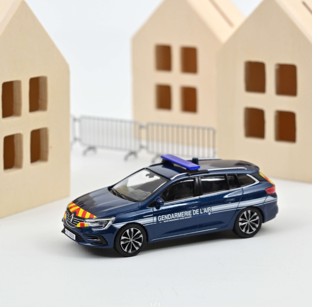 Renault Megane Estate 2022 Gendarmerie de l&#039;air norev 517693 1/43