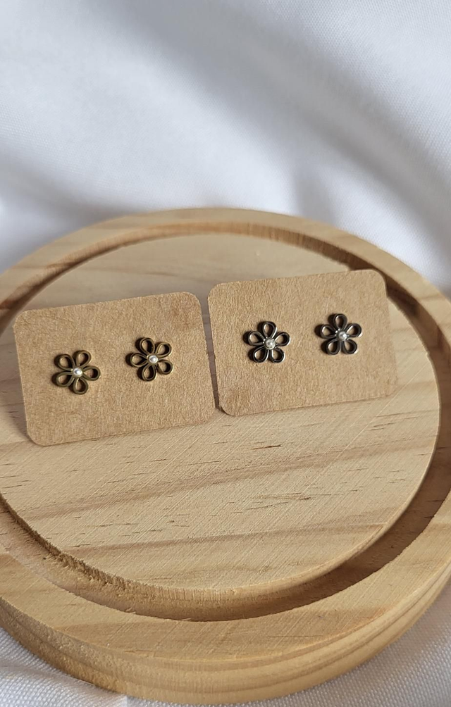 Boucles d&#039;oreilles Fleurs 🌸 