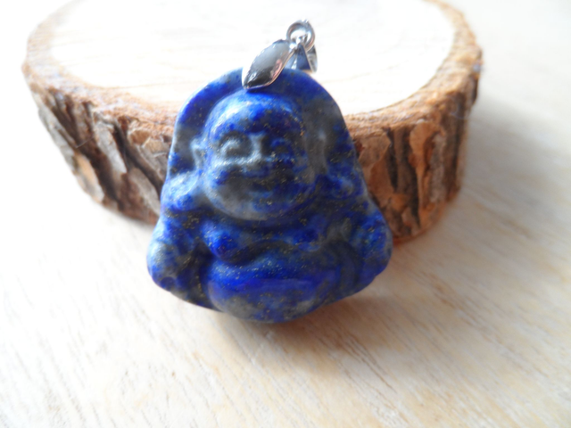 Pendentif Bouddha en pierre