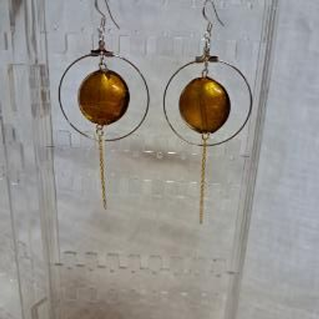 Créoles fantaisie fait main : un style bohème chic et ensoleillé