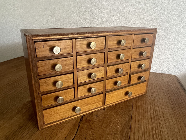 Layette d&#039;horloger