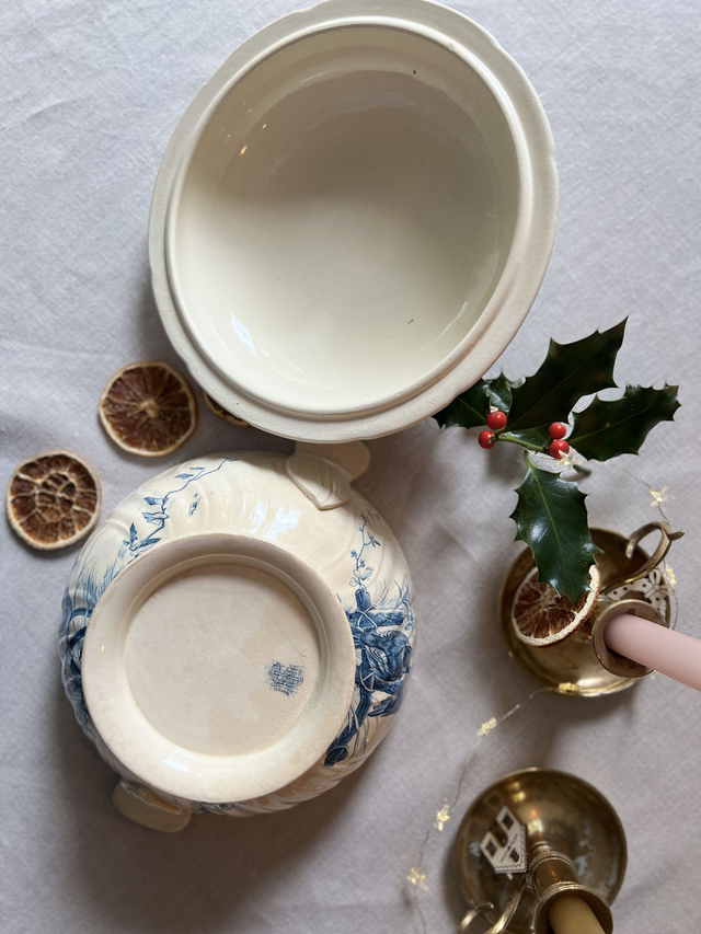 OISEAUX - Petite soupière (ou légumier) aux oiseaux de la manufacture de Gien - Terre de Fer