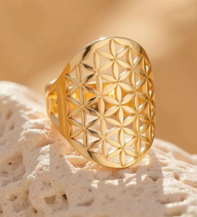 Bague Fleur de vie ajustable dorée