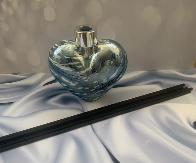 Glass Diffuser Heart 