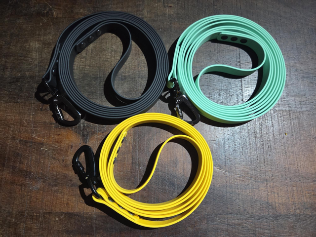 Biothane long lines with lockable carabiners