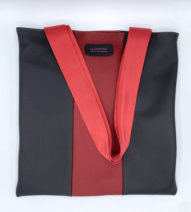 LE &quot;TOUPLAT&quot; Sanguin