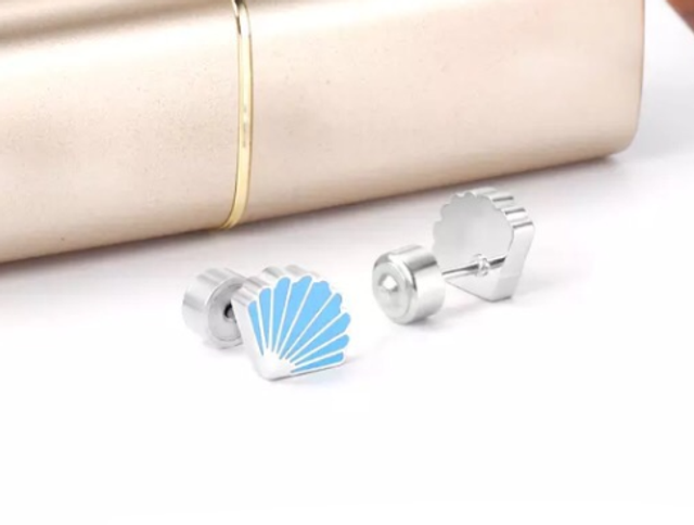 Shell Comfort Back Studs
