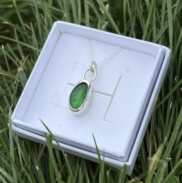 Bright Green Seaglass & Recycled Silver Necklace 
