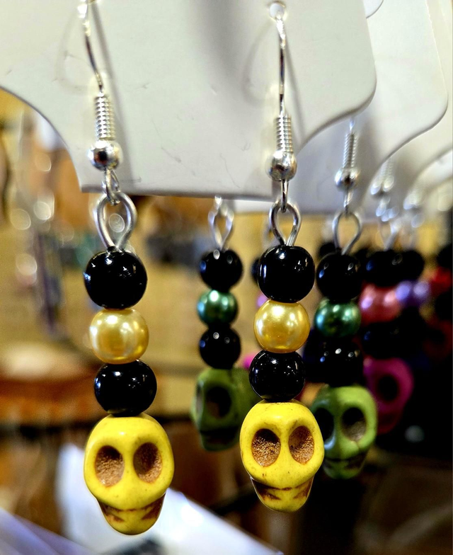 Yellow and Black Howlite &amp; Glass Pearl Gold Plated Earrings (Nickel Free) 
