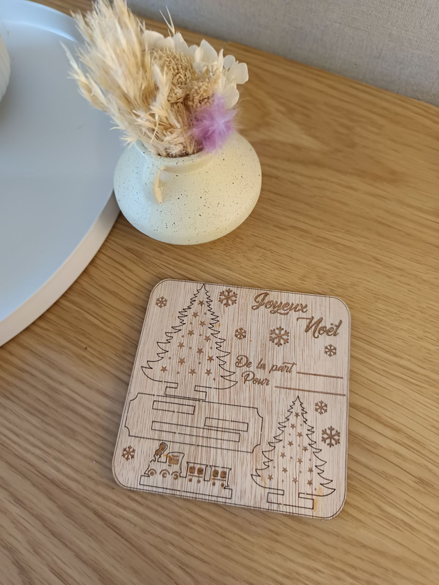 Carte Noël Étoilée en Bois avec Déco Détachable