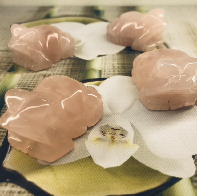 Grenouille porte bonheur Quartz rose