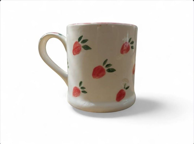 Strawberry Mug - DEFECT - 