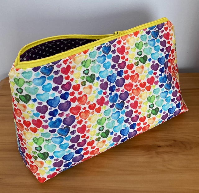 Make Up Bag (Rainbow Hearts)