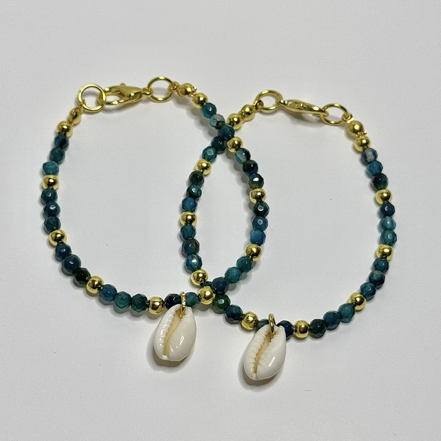 Cowrie &amp; Blue Agate Bracelet