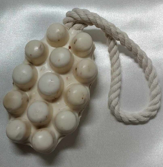 Savon de massage " Aux pétales de rose "