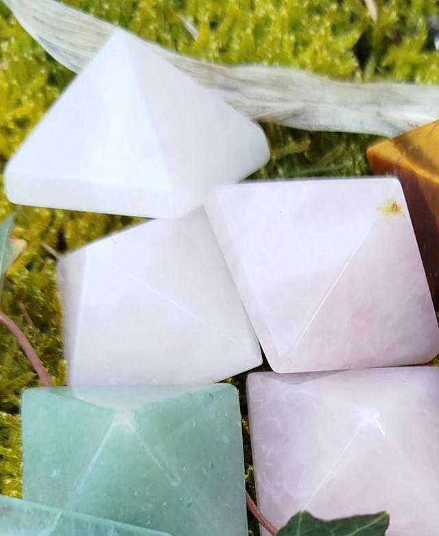Pyramide Quartz rose 