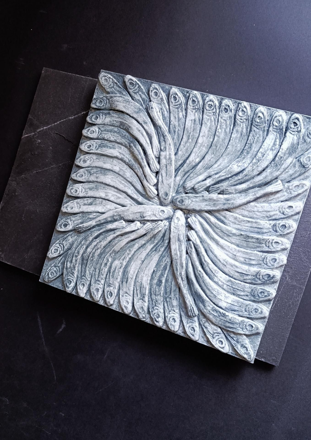 Big tile Grey wash