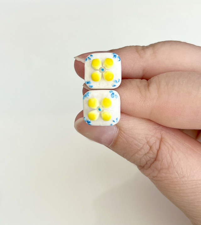 Orecchini siciliani a lobo con mini maioliche