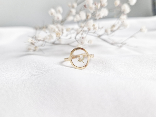 Bague fleur blanche 