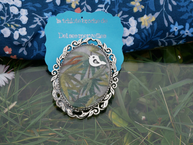 La tchiote broche vintage baroque