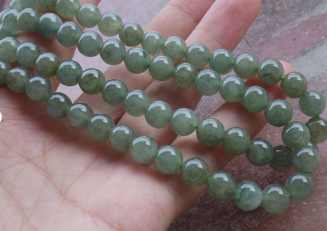Magnifique Collier en perles en jade certifié 100 % naturel en classe A vert