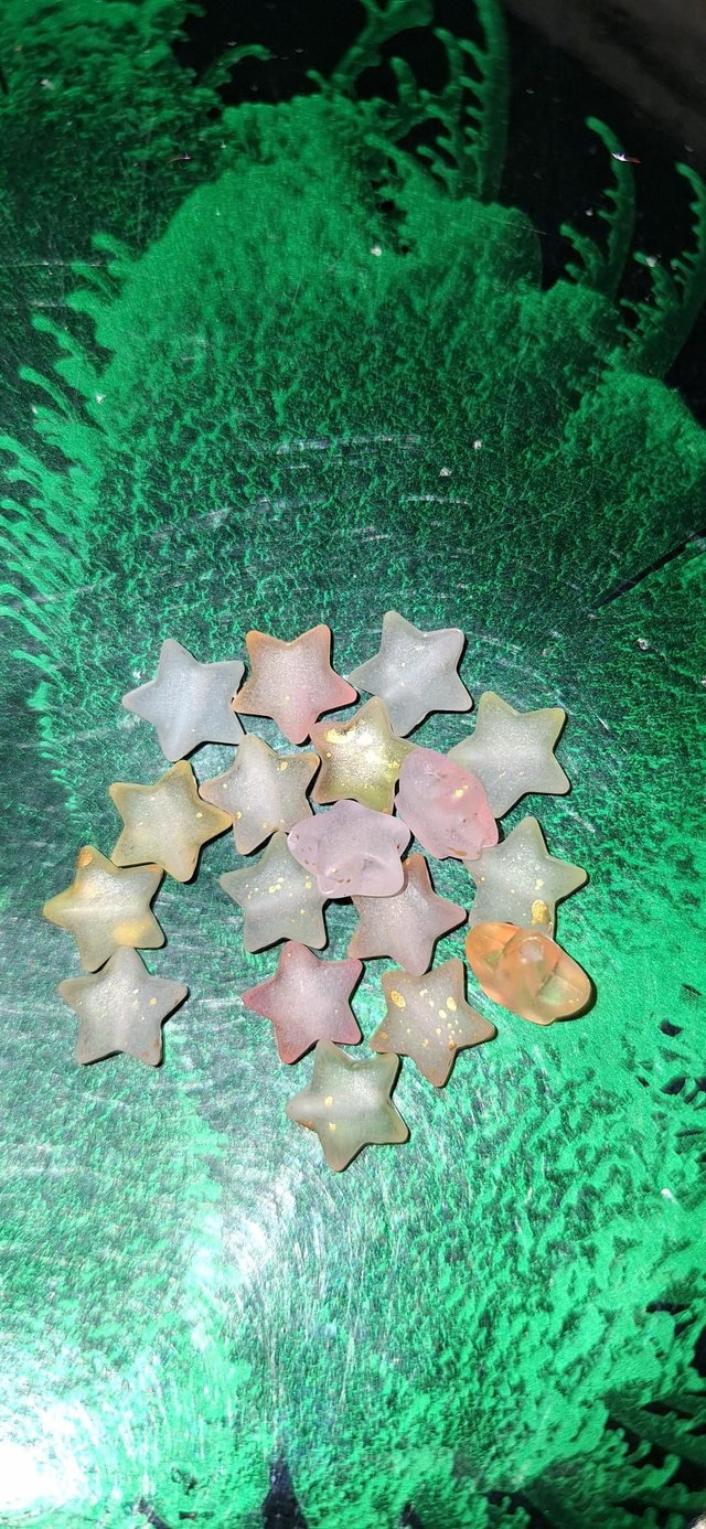 Acrylic stars orangy/white mix