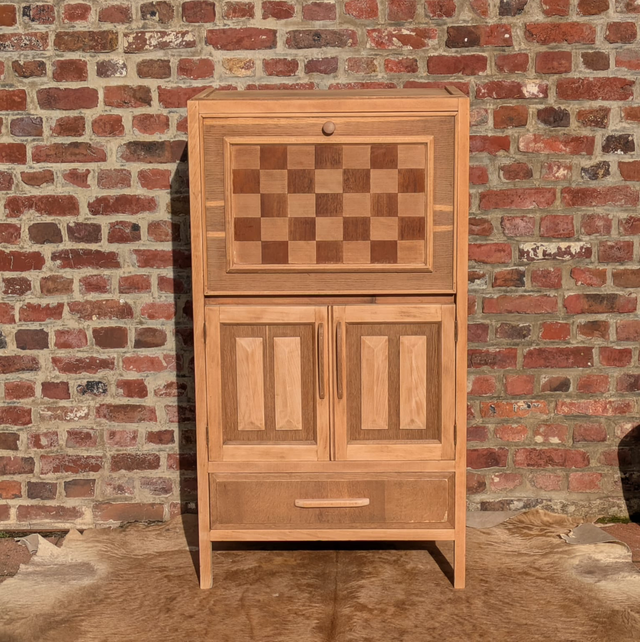 1. Secrétaire marqueterie