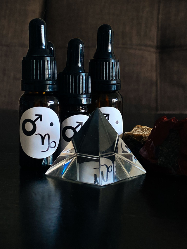 Серия "Вътрешен стълб (екзалтиран Марс)" - масло