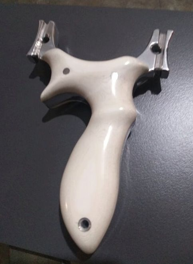 11-04 Lance Pierre Compétition artisanal Sinisa Batic TTF main gauche blanc - (2 bandes)