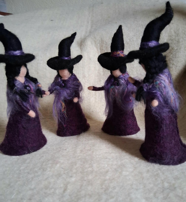 Needle Felt Little Witch /Gwrach Fach Gymreig