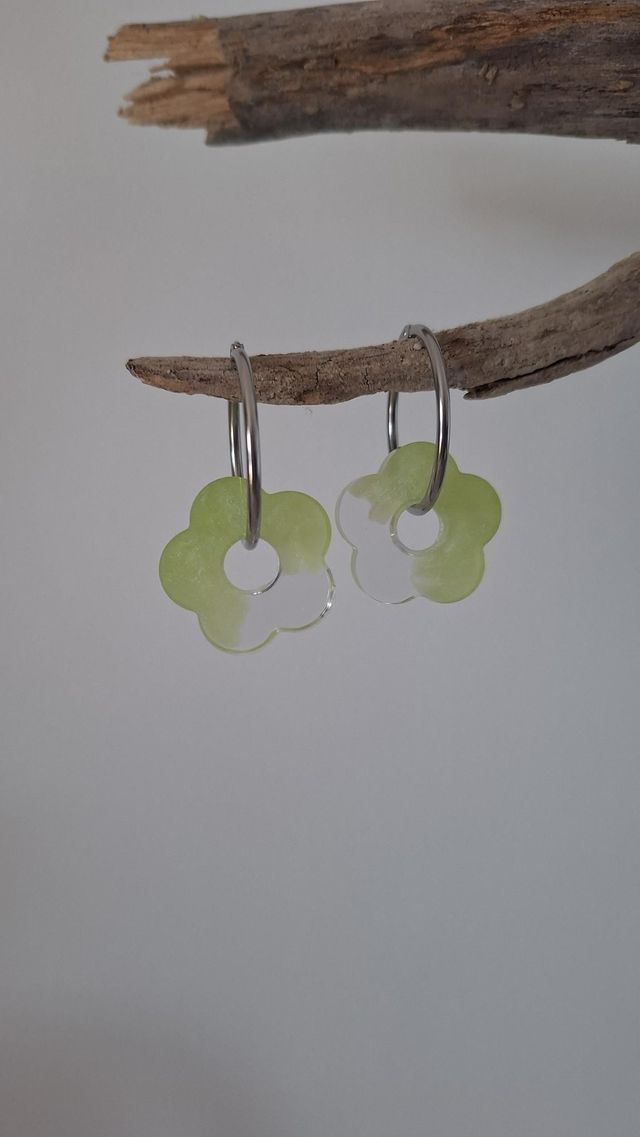 Créoles fleurs vertes et transparent