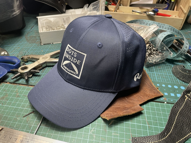 Casquette ventilée Rosso-Dots Bleue