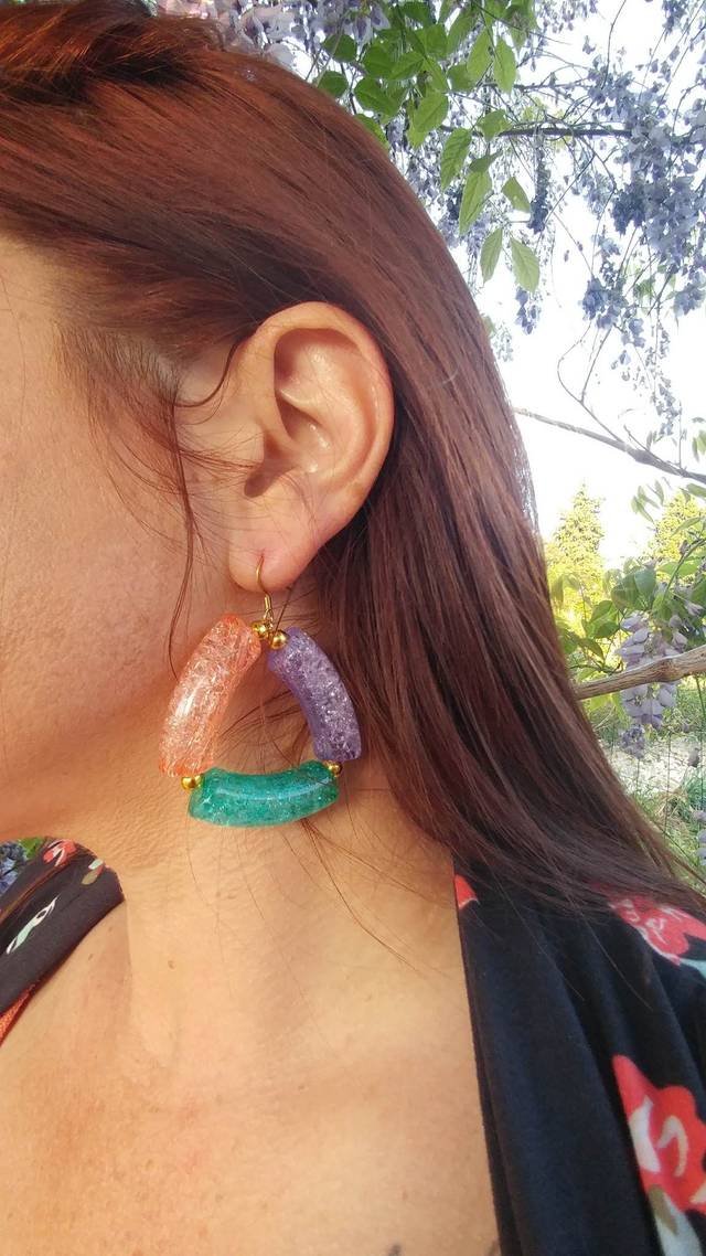 Boucles d&#039;oreilles perles tubes incurvées craquelées Daraar Kaddoo