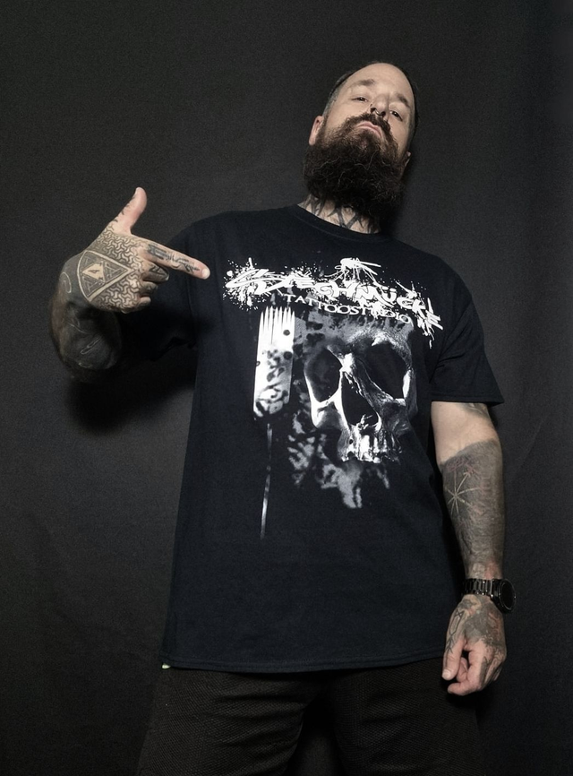 Shirt Stechmücke Tattoostudio