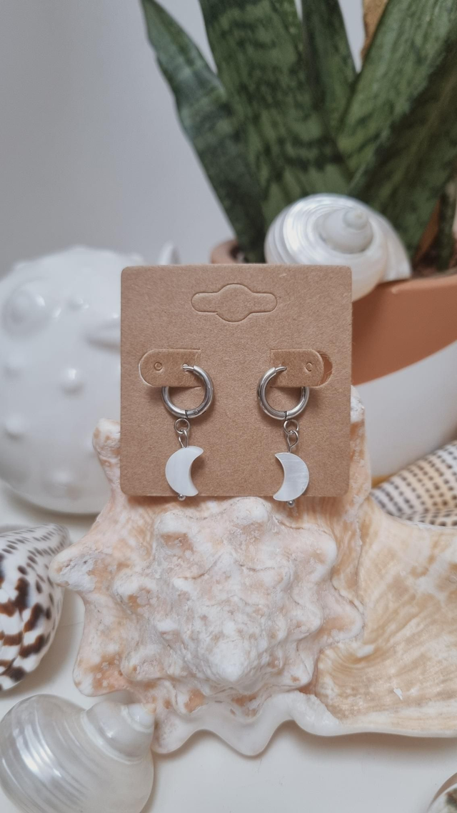 Boucles d'oreilles lune nacre