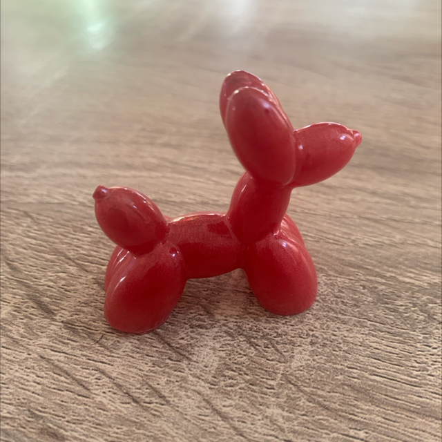 Figurine chien ballon