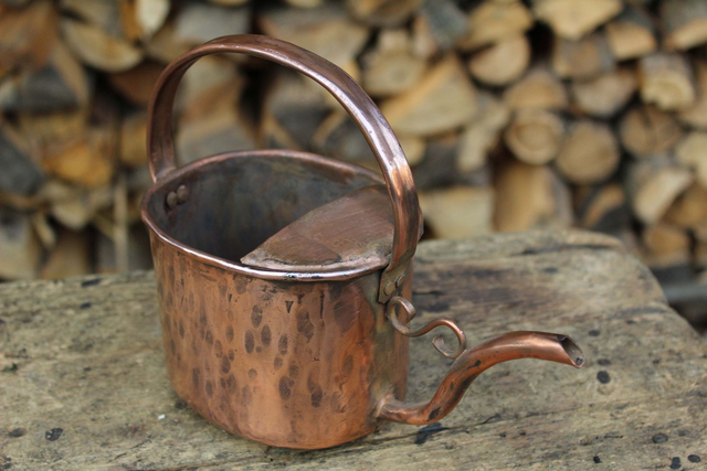 Handmade copper watering can - elegance and functionality in a unique piece 