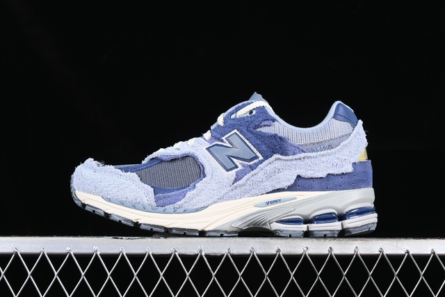 New Balance 2002r
