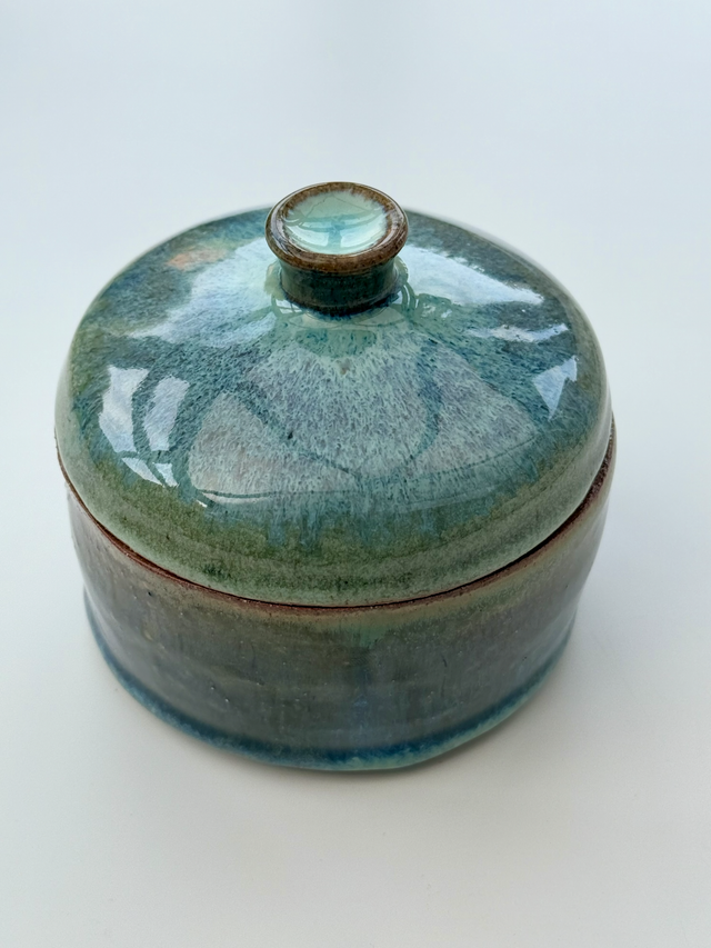 Slightly flawed Ceramic Lidded Pot